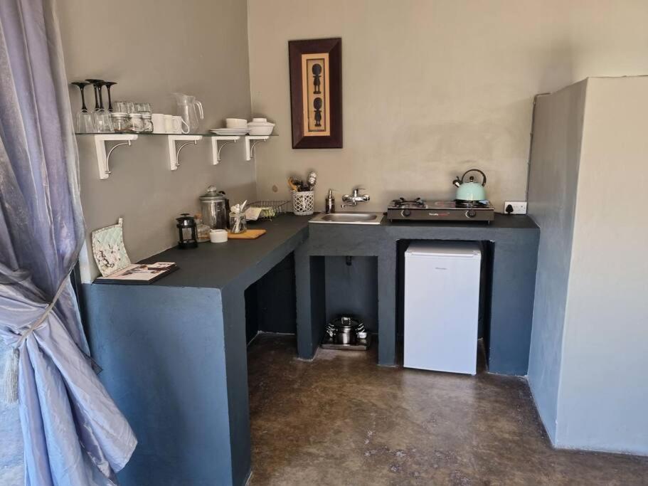 Hackberry House Black Thorn Cottage, Off Grid Khemsbok Экстерьер фото